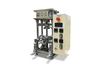 手動スクリュウジャッキ式加熱プレス