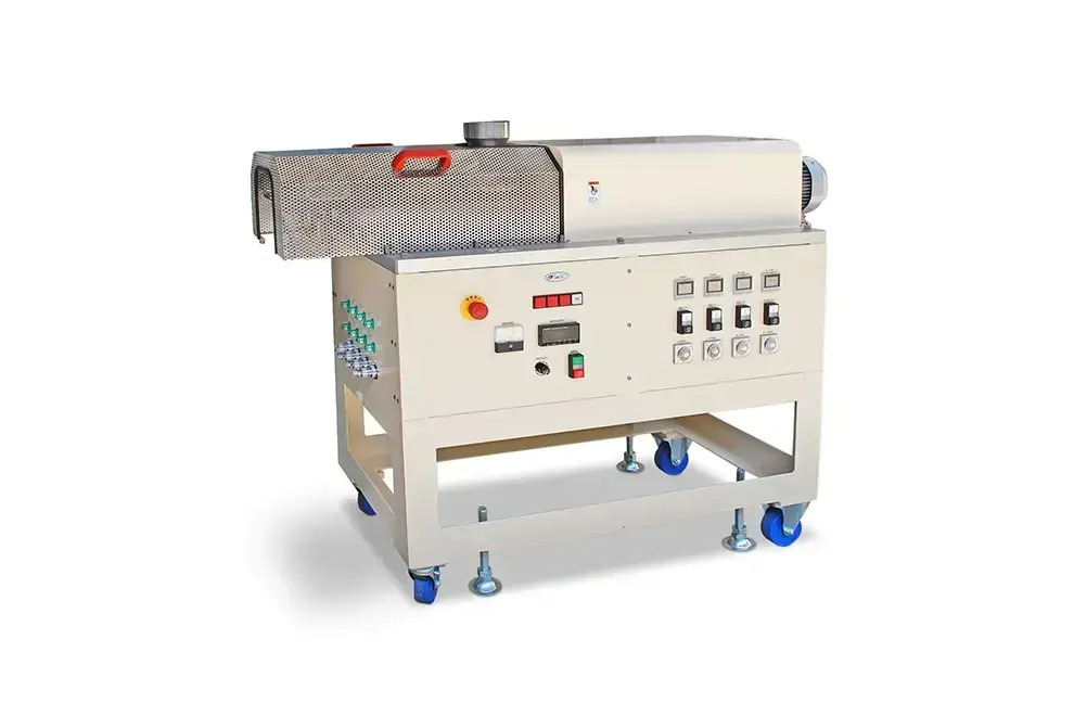 二軸混練押出機