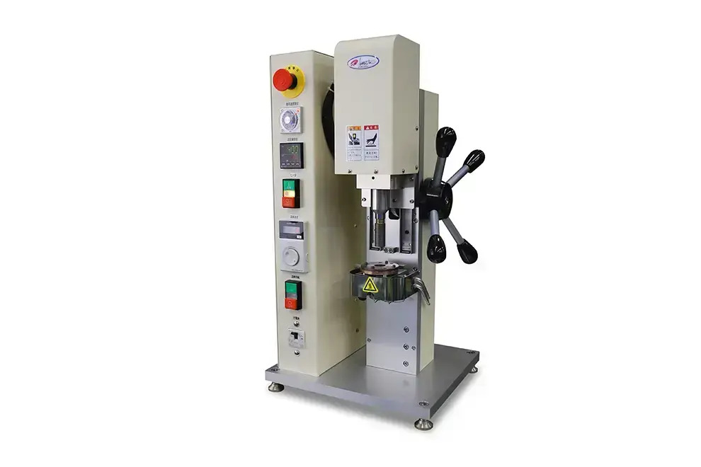 微量混練押出機